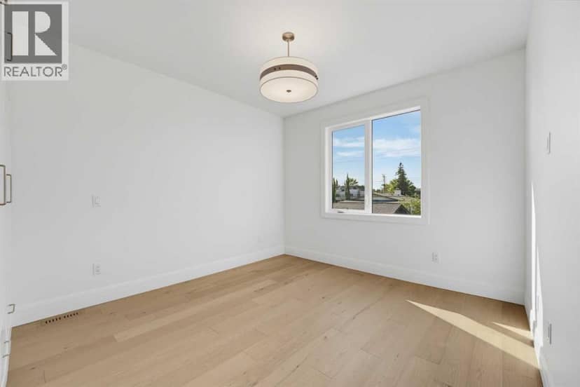 2407 4 Avenue NW — photo 26 of 40