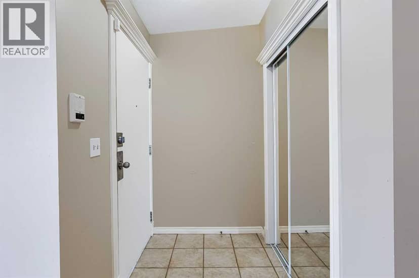 301, 215 17 Avenue NE, Calgary, photo 2