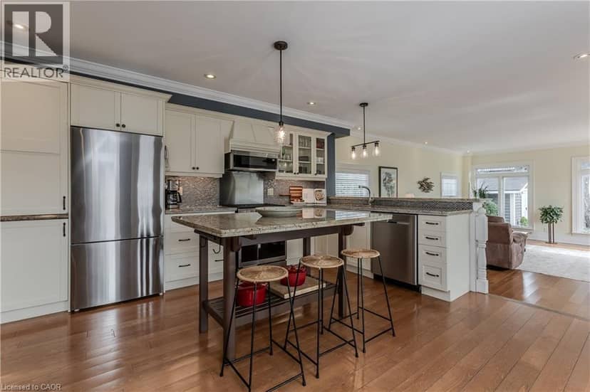 849 BEACH Boulevard — photo 9 of 36