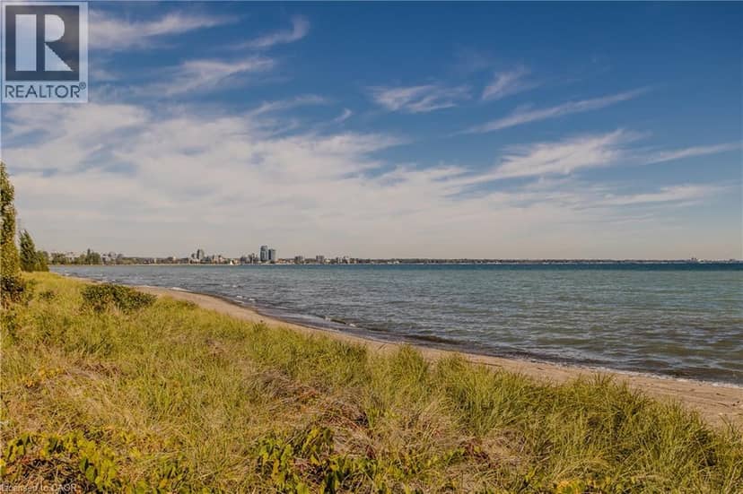 849 BEACH Boulevard, Hamilton, photo 2