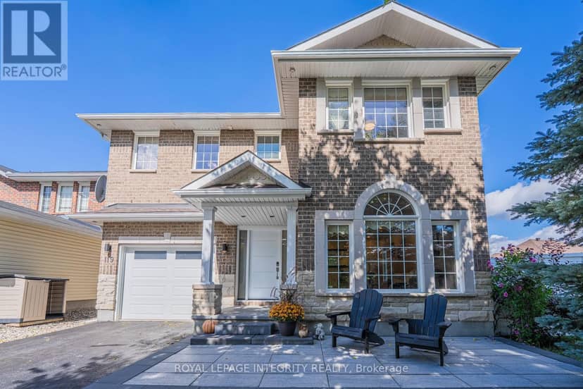 119 Woliston Crescent — photo 1 of 40