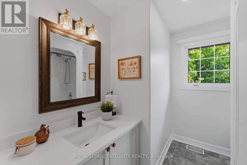 119 Woliston Crescent — photo 34 of 40