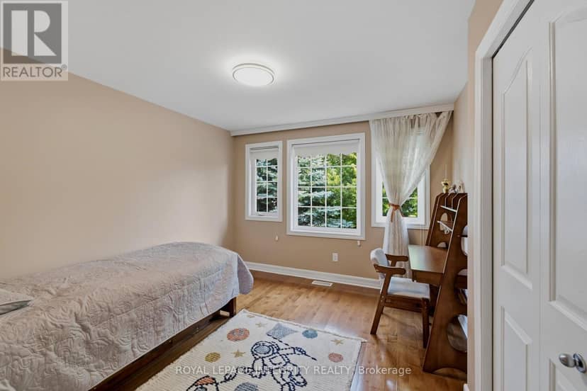 119 Woliston Crescent — photo 36 of 40