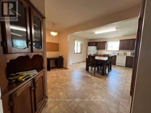 108-106 Third Street, Rainy River, photo 7