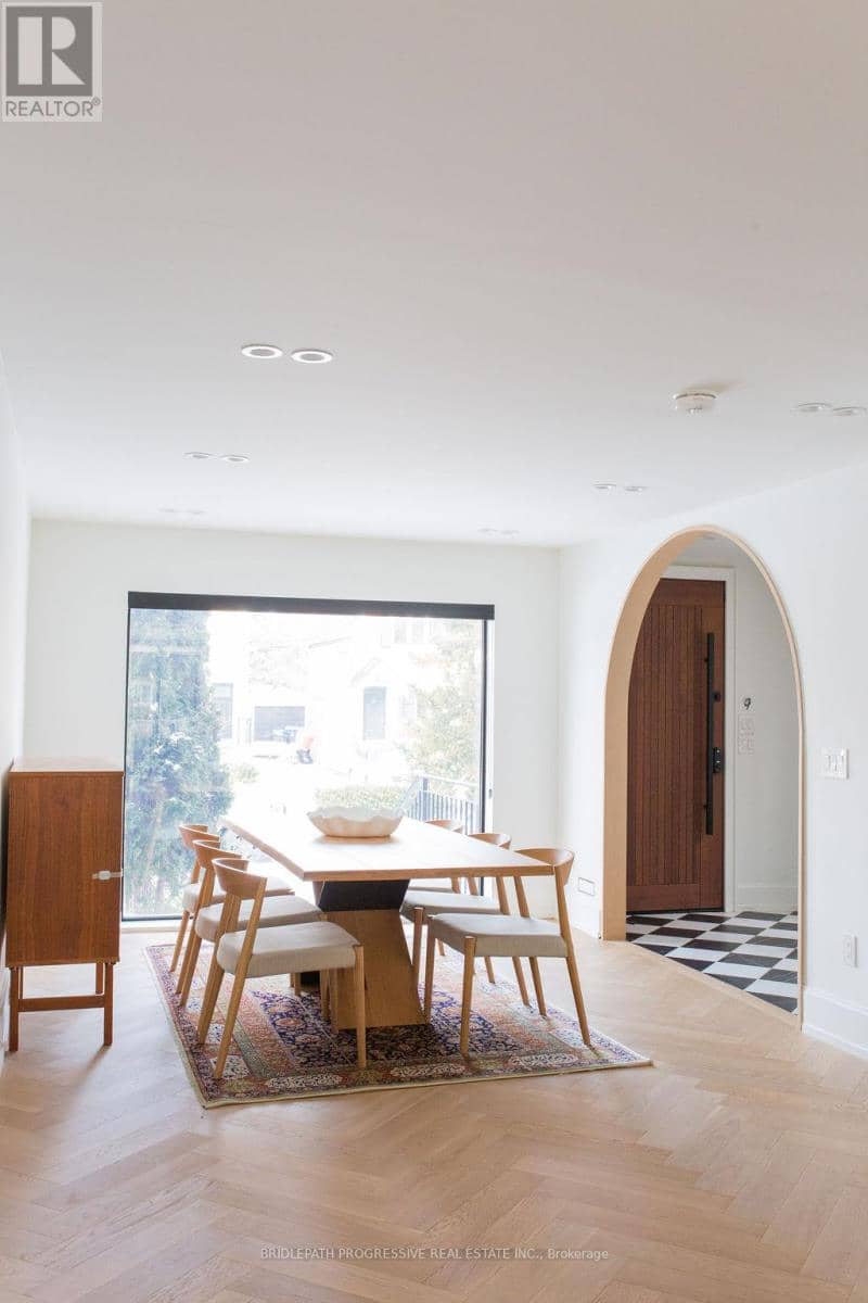 127 Glenvale Boulevard, Toronto, photo 3