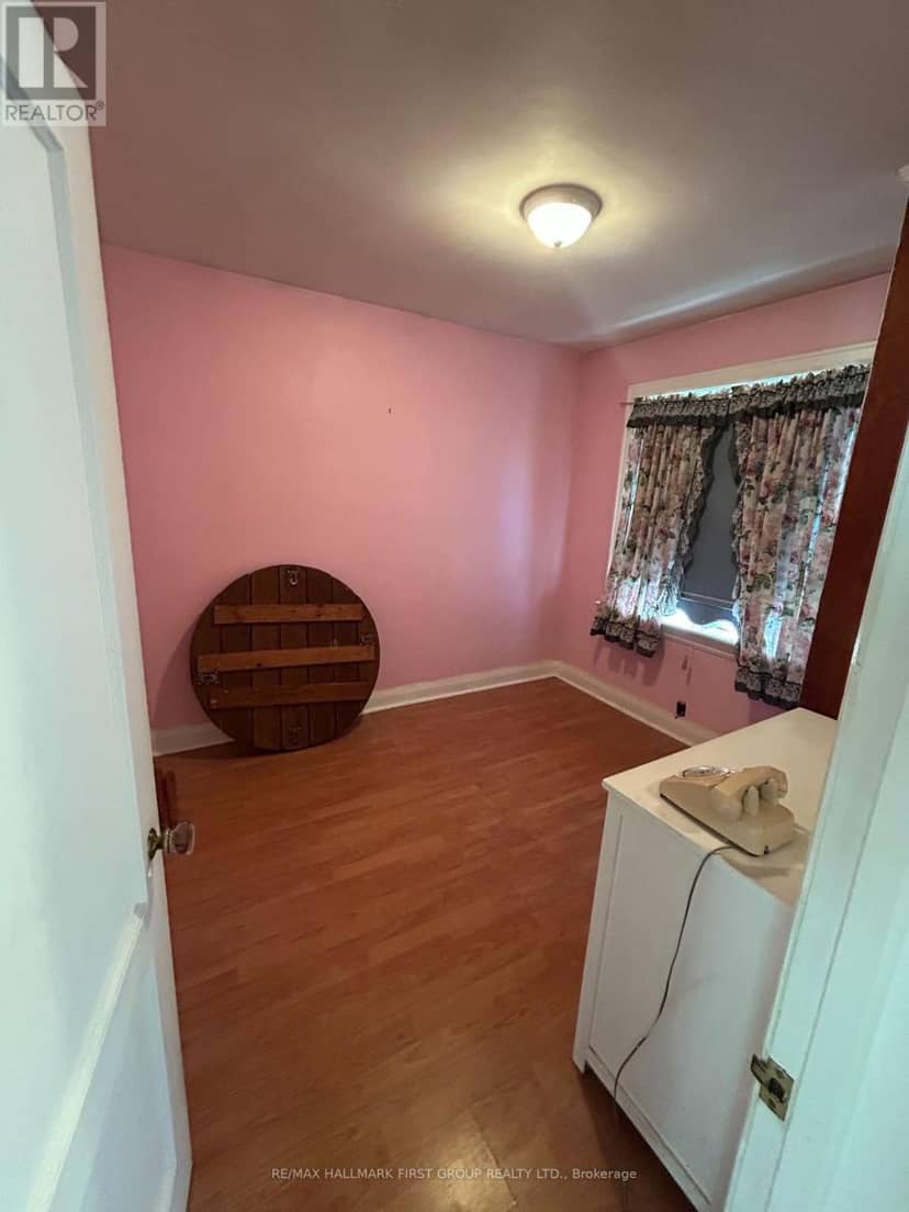 917 Green Street, Whitby, photo 5