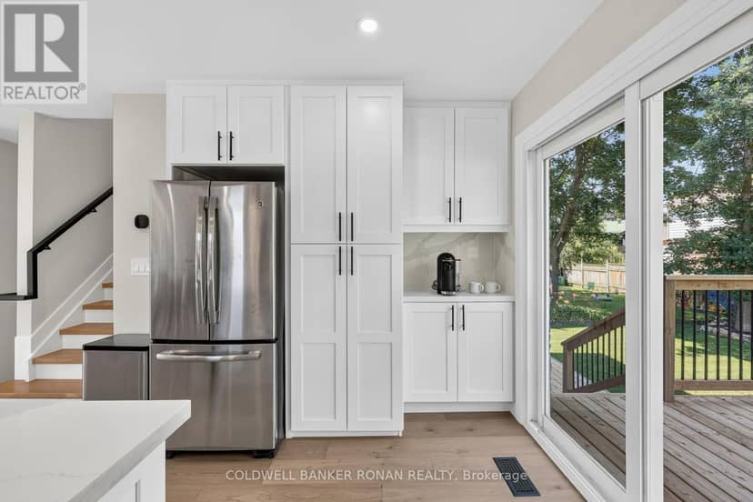 124 King Street S — photo 10 of 35