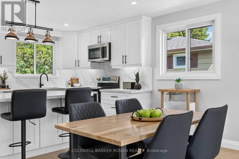 124 King Street S — photo 12 of 35