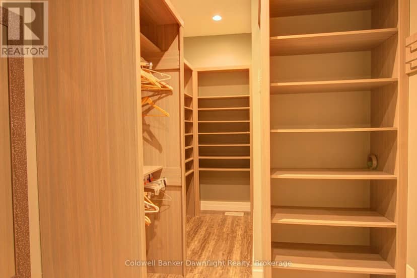 54 Lorne Avenue — photo 17 of 40