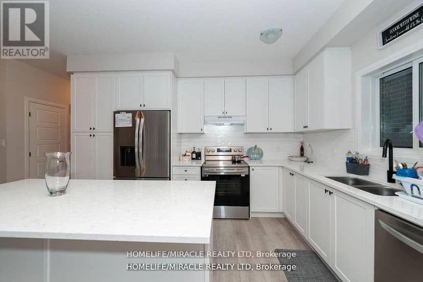 139 Siebert Avenue — photo 2 of 15