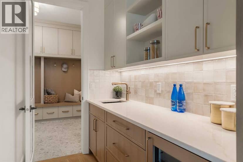 2917 Lindstrom Drive SW — photo 13 of 40
