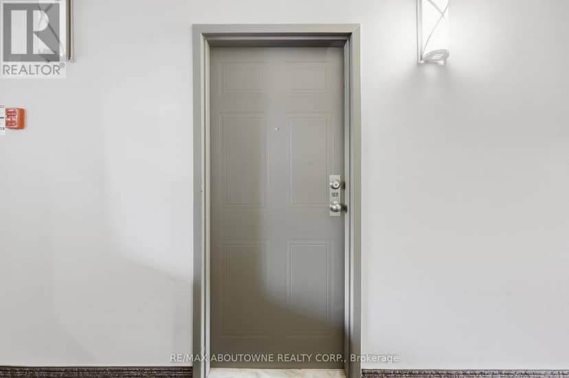 1611 - 1480 Pilgrims Way, Oakville, photo 3
