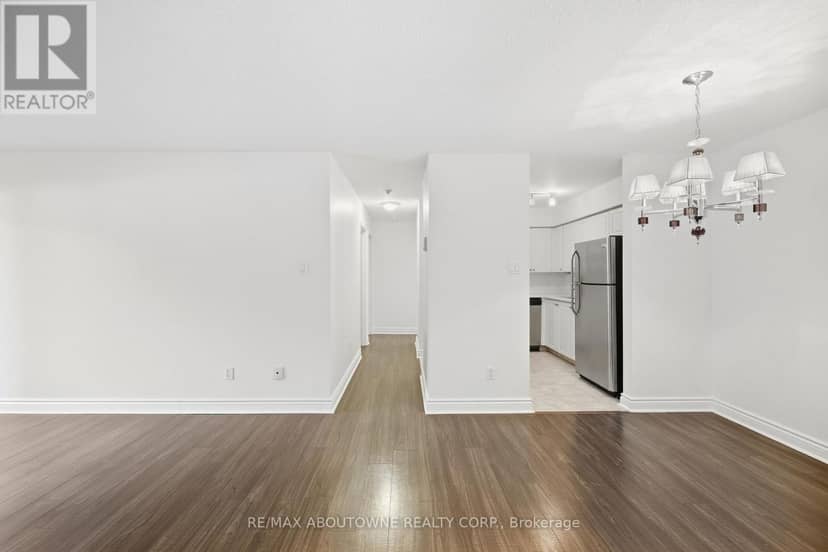 1611 - 1480 Pilgrims Way, Oakville, photo 5