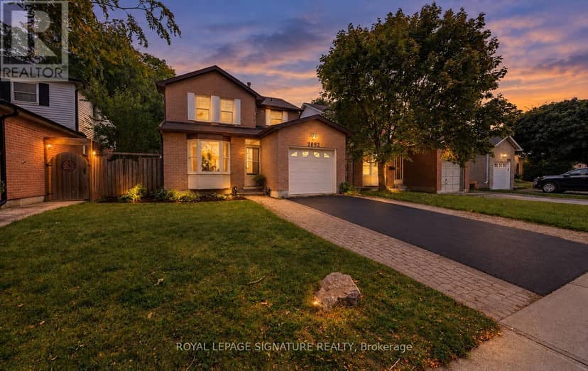 2092 Hunt Crescent, Burlington