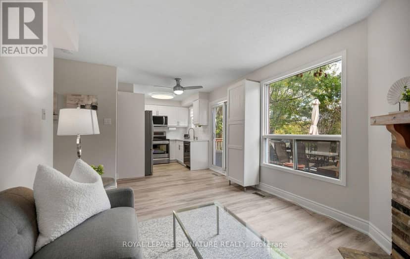 2092 Hunt Crescent — photo 14 of 39