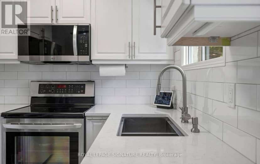 2092 Hunt Crescent — photo 19 of 39