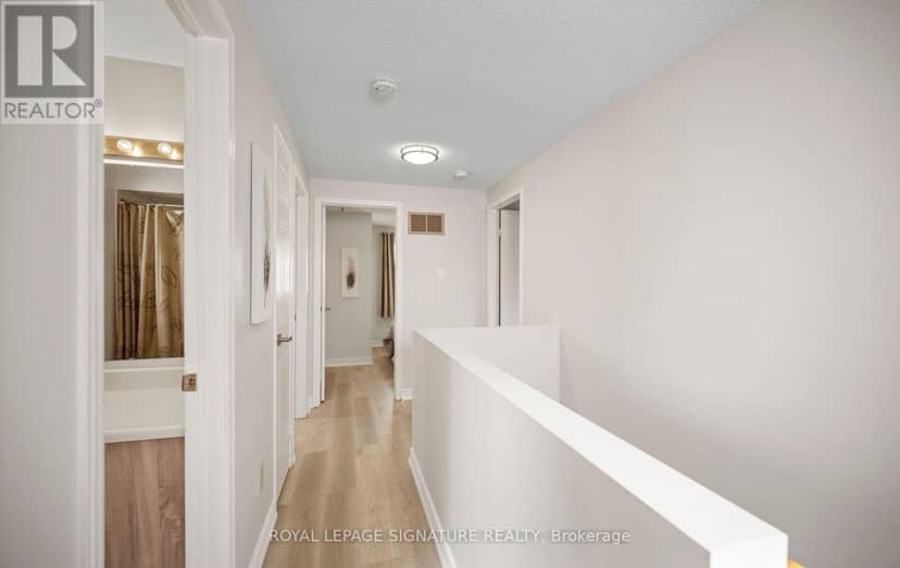 2092 Hunt Crescent — photo 31 of 39