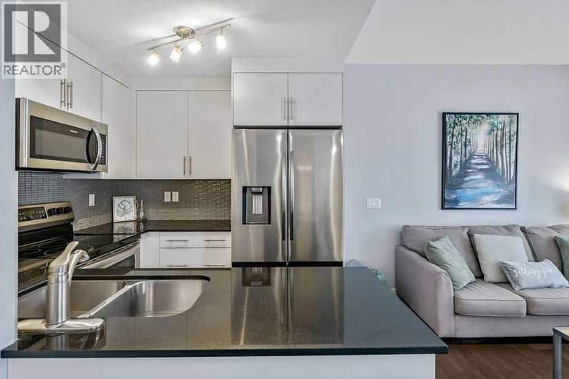 22 West Coach Manor SW, Calgary, photo 5