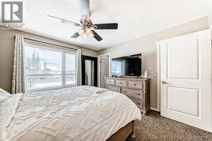 63 Chapalina Square SE — photo 22 of 40