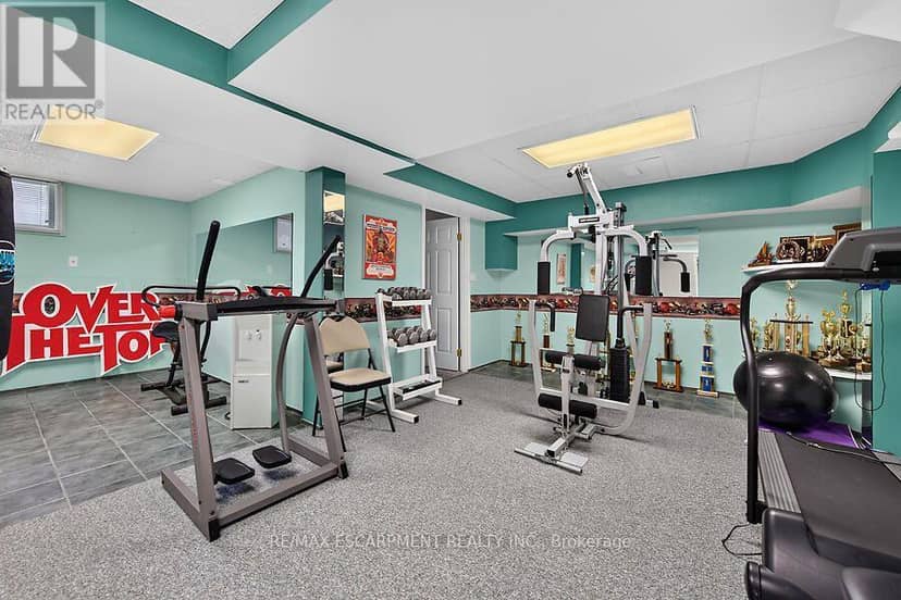 2 Karendale Crescent — photo 35 of 40