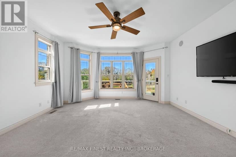 710 Kananaskis Drive — photo 18 of 40