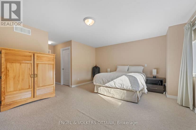 5 Valencia Street — photo 26 of 40