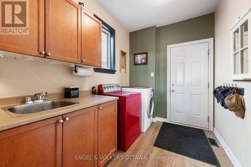 5 Valencia Street — photo 21 of 40
