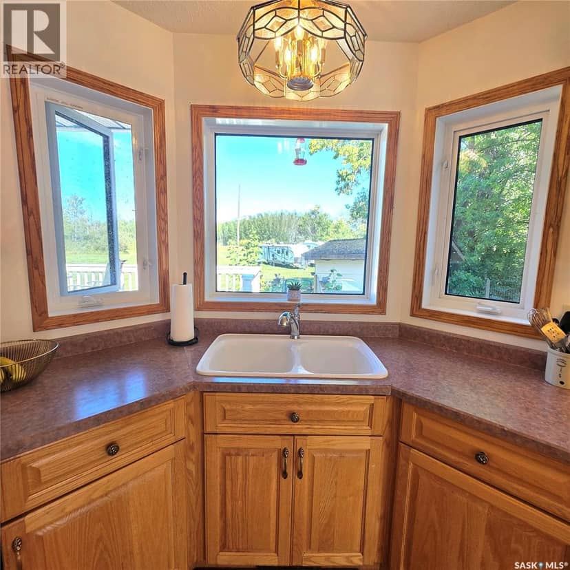 549 Russ-Stan ROAD — photo 10 of 40