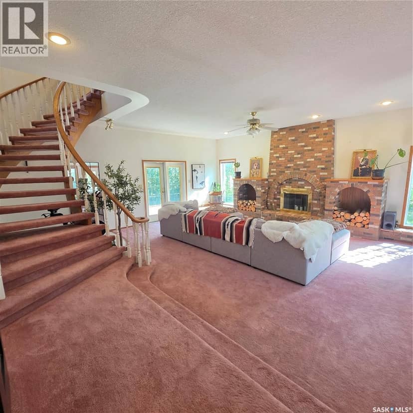 549 Russ-Stan ROAD — photo 23 of 40