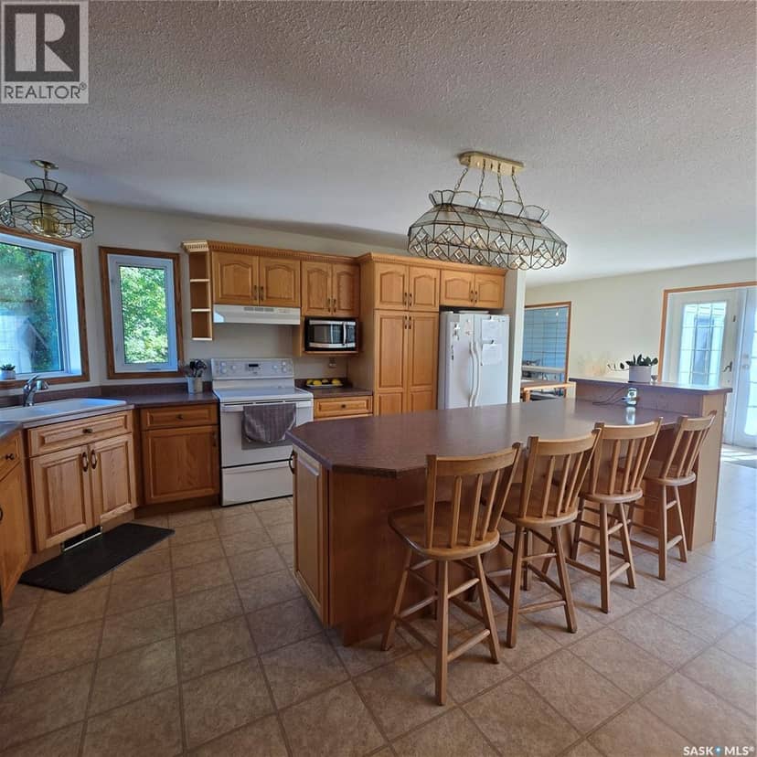 549 Russ-Stan ROAD — photo 13 of 40