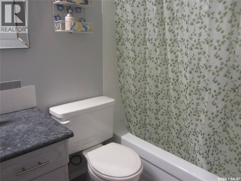 2400 McPherson AVENUE, Saskatoon, photo 5