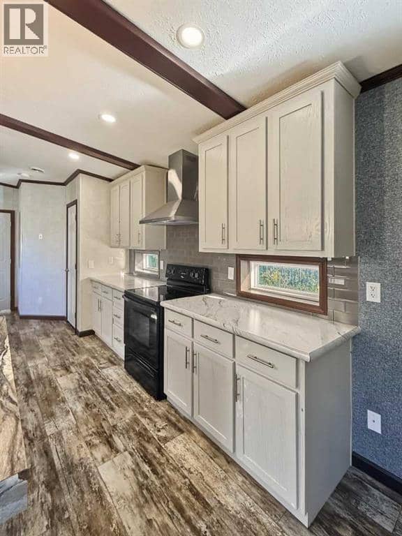 13211 Twp Rd 1085 — photo 17 of 31