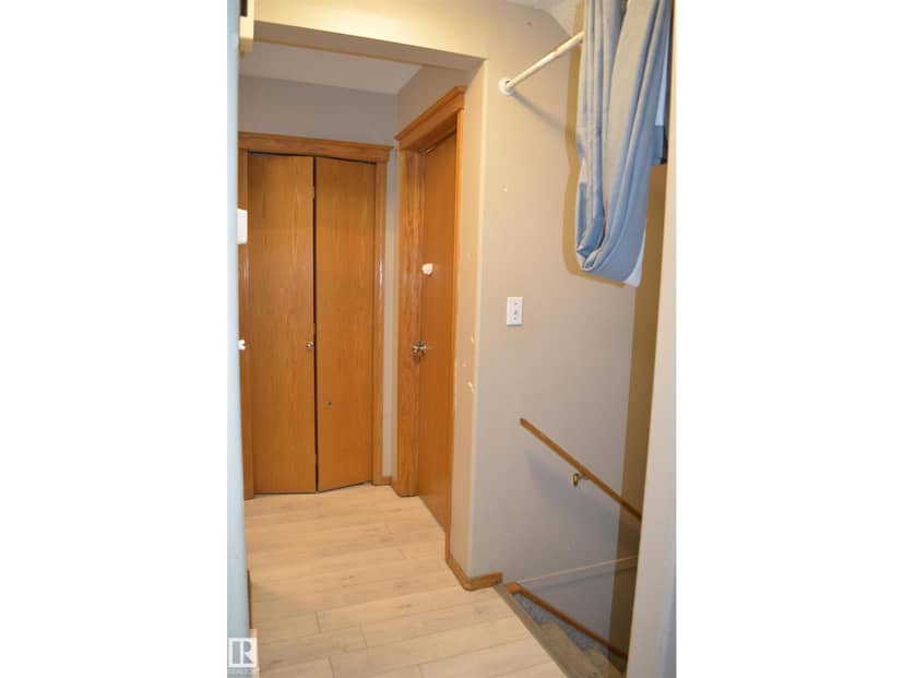 11511 9 AV NW — photo 12 of 20