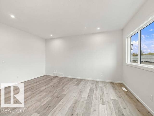 9332 230 ST NW — photo 19 of 40