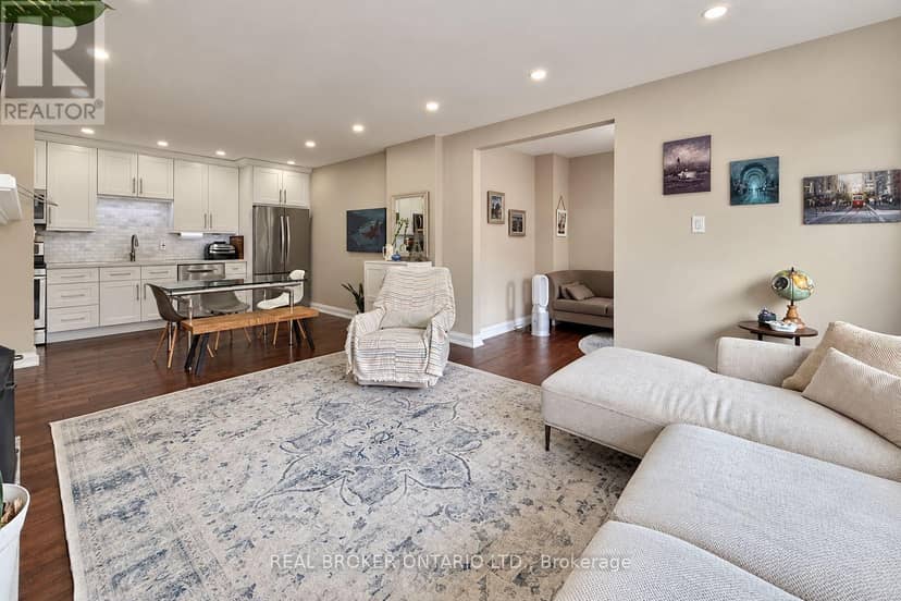 3 - 69 Upper Canada Drive — photo 12 of 40