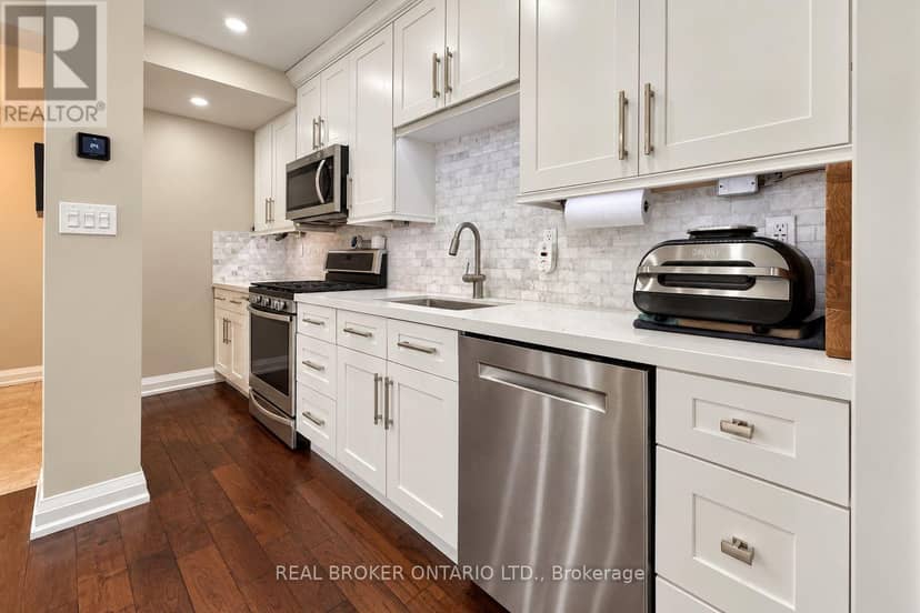 3 - 69 Upper Canada Drive — photo 16 of 40