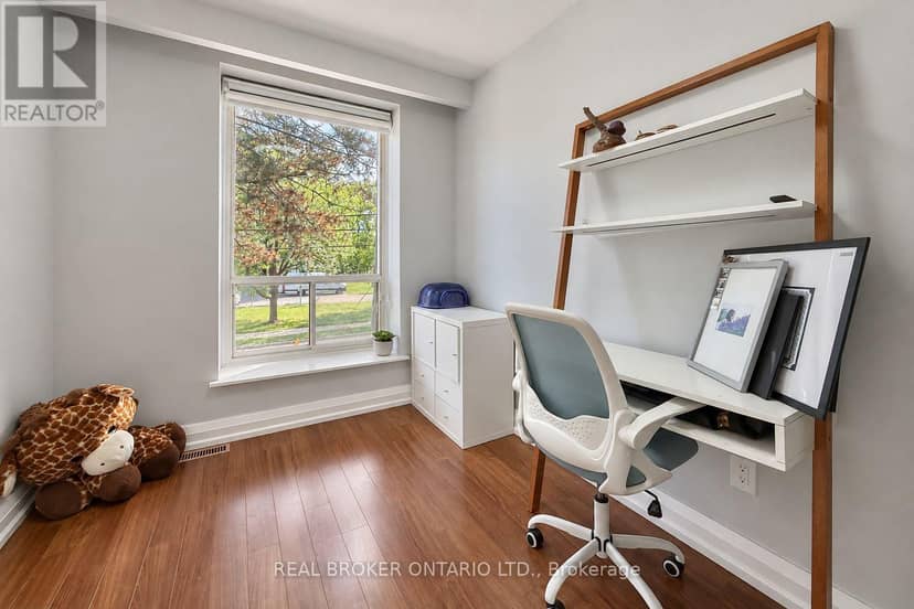 3 - 69 Upper Canada Drive — photo 28 of 40