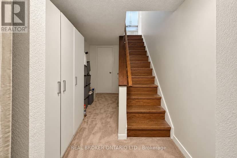 3 - 69 Upper Canada Drive — photo 35 of 40