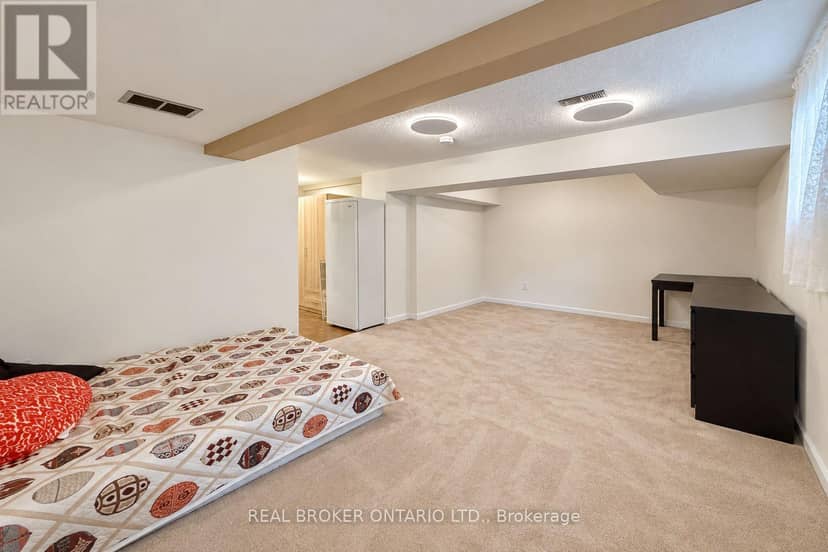 3 - 69 Upper Canada Drive — photo 37 of 40