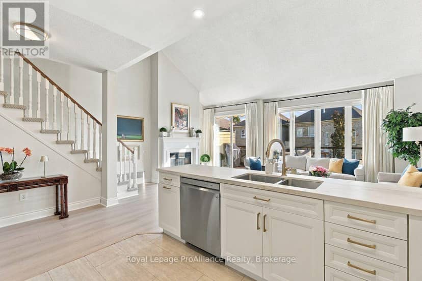 19 Shortreed Lane — photo 10 of 35