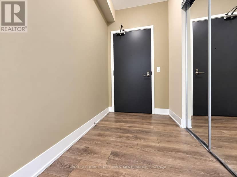 3305 - 2916 Highway 7, Vaughan, photo 4