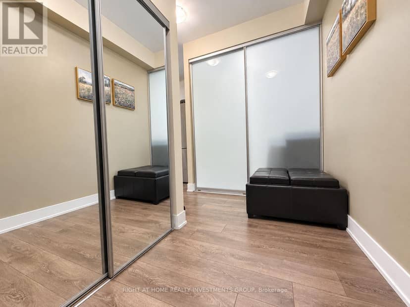 3305 - 2916 Highway 7, Vaughan, photo 5