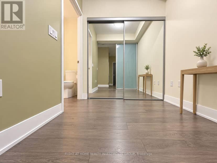 3305 - 2916 Highway 7, Vaughan, photo 6