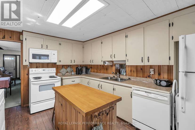 20 Fifth Street W — photo 19 of 40