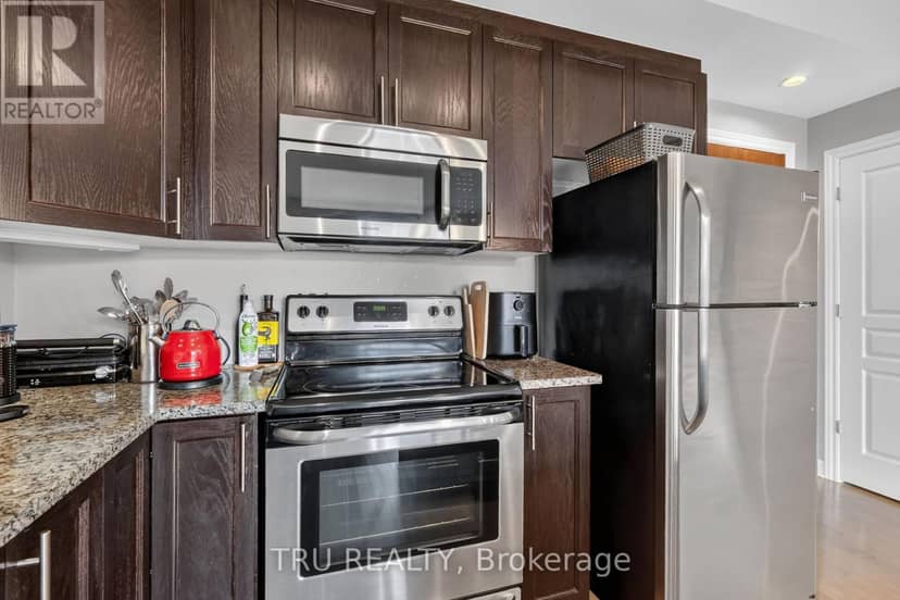 404 - 655 Beauparc Private — photo 22 of 40