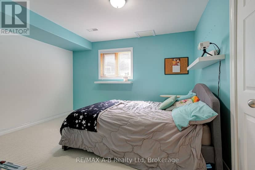 224 Morenz Drive — photo 32 of 40