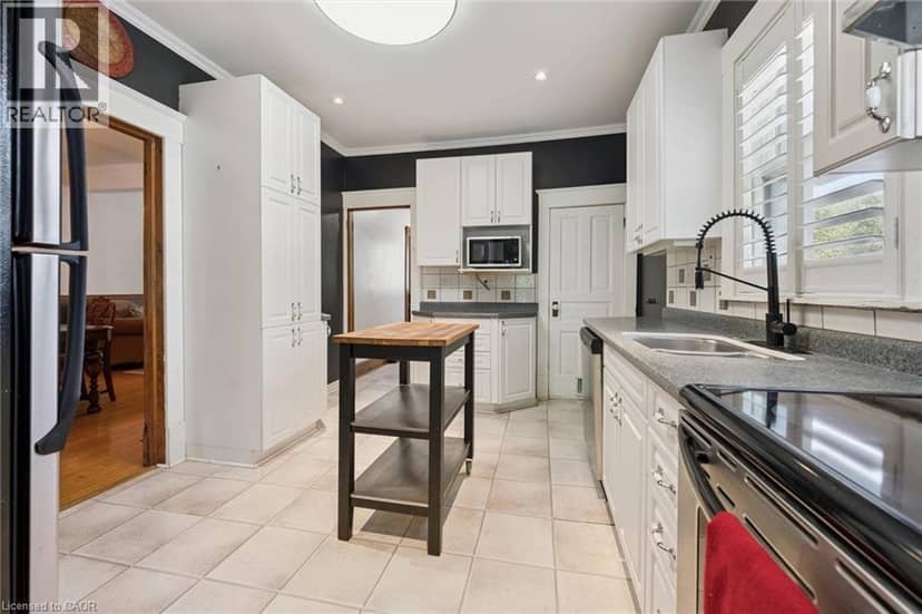 81 ABERDEEN Road S — photo 14 of 40