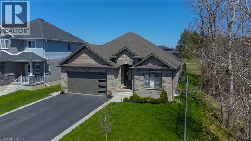 113 HALLIDAY Drive — photo 3 of 40