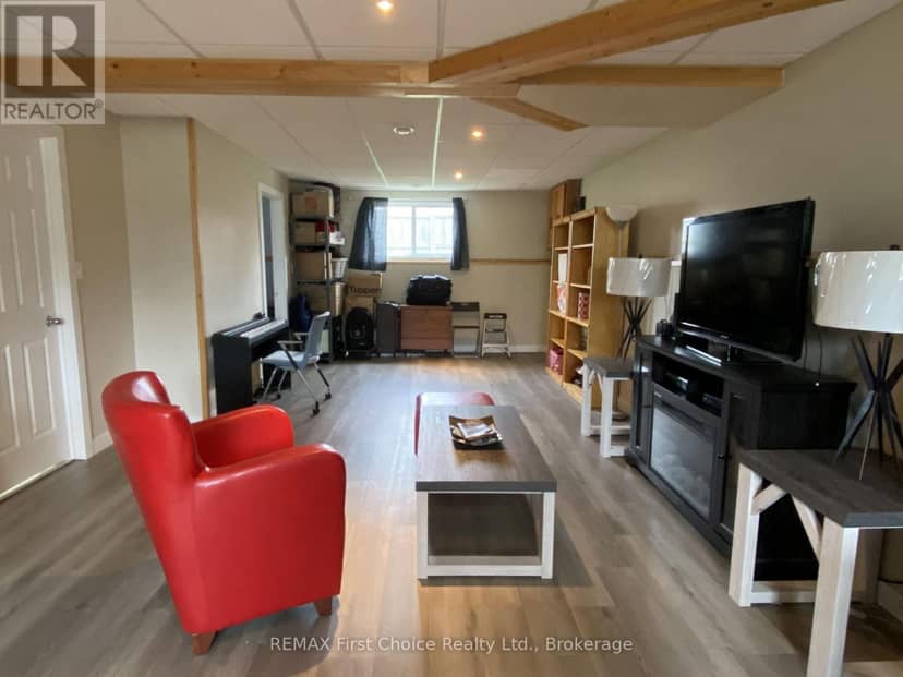 722 Catherine Street — photo 18 of 21