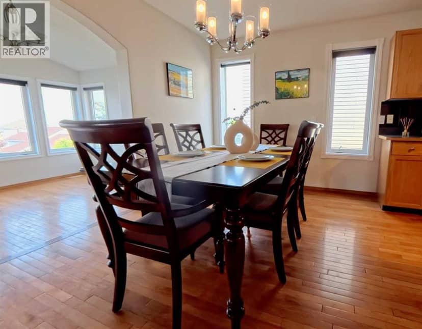 210 Panamount Hill NW — photo 11 of 36